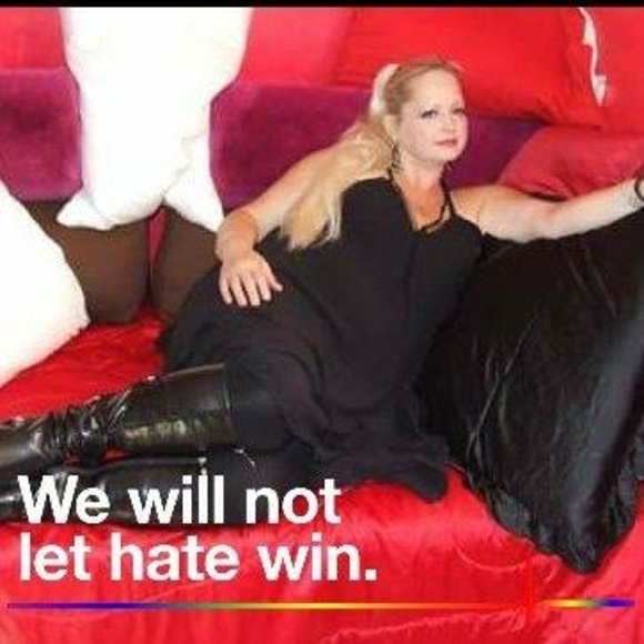 Meet your Posher, Esther - Picture 1 of 1